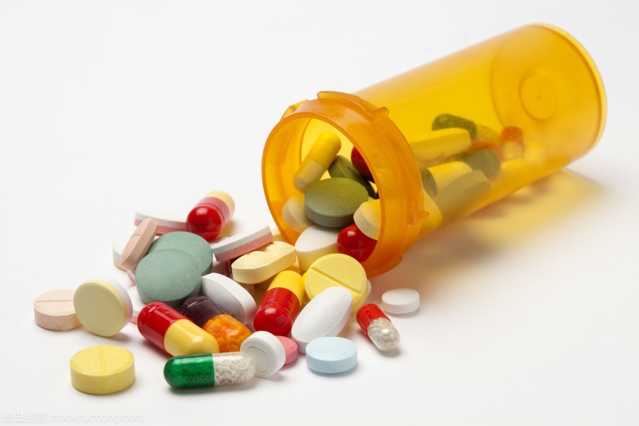 微观视界 棚内特写中的西药胶囊与生化科技静物影像